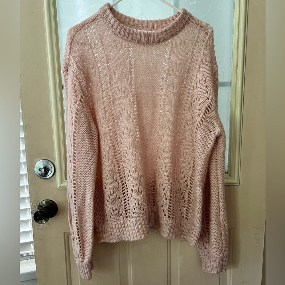 POPSUGAR XL crew neck 💯 acrylic machine washable fisherman sweater baby pink.